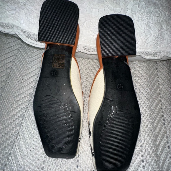 Chic Tan and Black Embroidered Women's Mules nwot - Picture 4 of 5